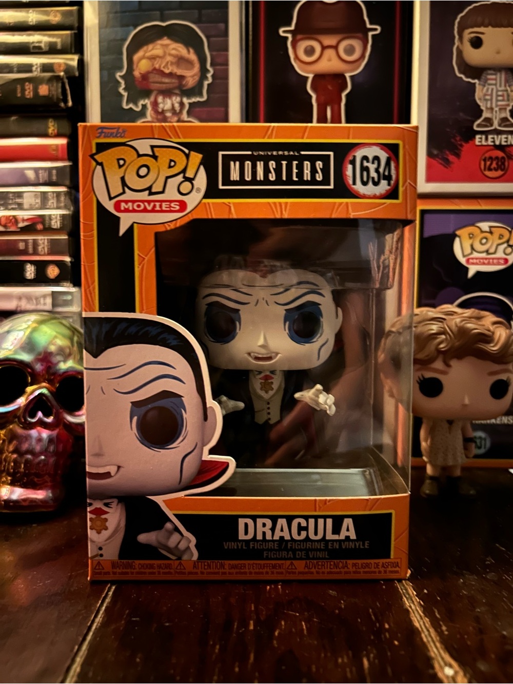 Funko Pop! Movies Universal Monsters Dracula Vinyl Figure - Black, White, Red
